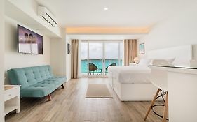 The Ocean Vibes Suites By Casa Paraiso