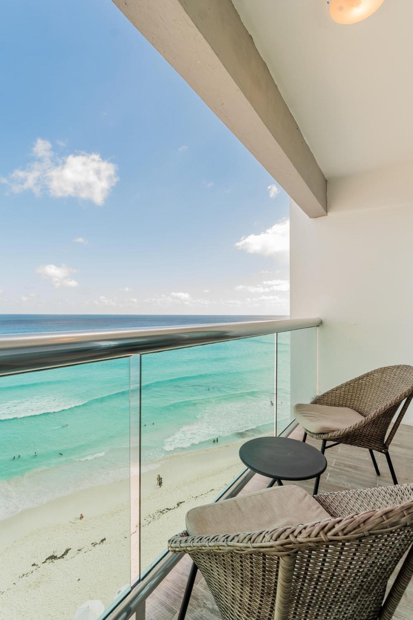 The Ocean Vibes Suites By Casa Paraiso Cancún Exterior foto